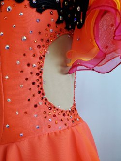 脇開きのデザイン