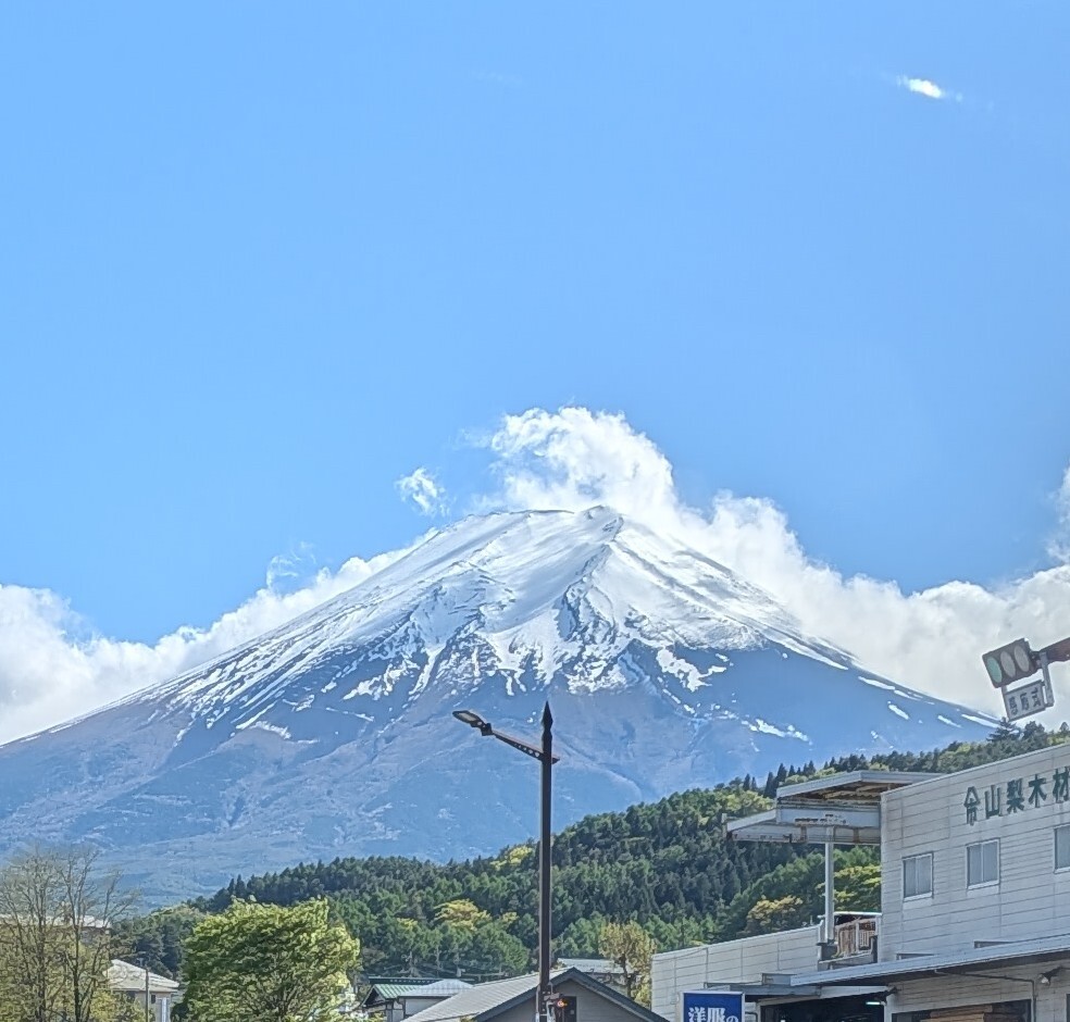 富士山は雪