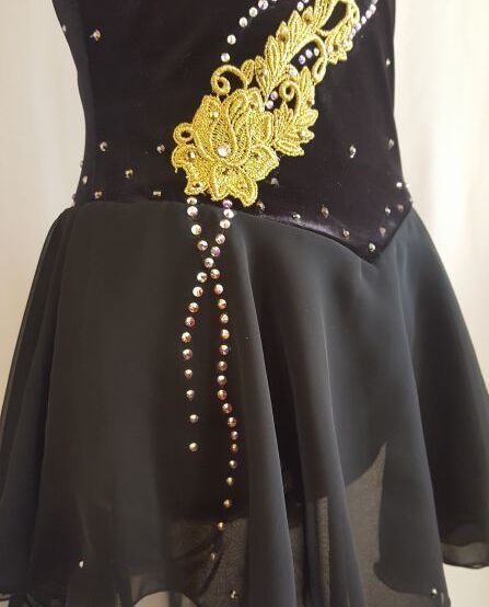 画像5: ゴールドモチーフのベロアドレス（ブラック×ゴールド）