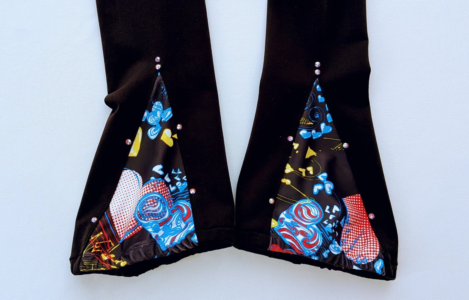 左右柄の出方が異なります